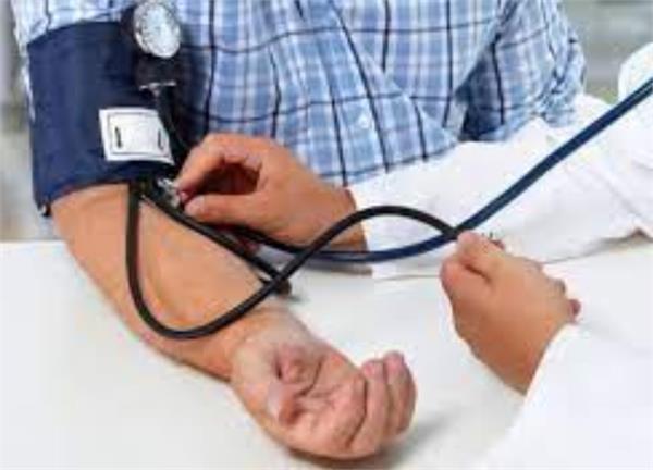 از ضرورت کنترل فشار خون تا پرهیز از قطع مصرف دارو در افراد مبتلا/ 50 درصد افراد مبتلا به فشار خون بالا از بیماری خود اطلاع ندارند